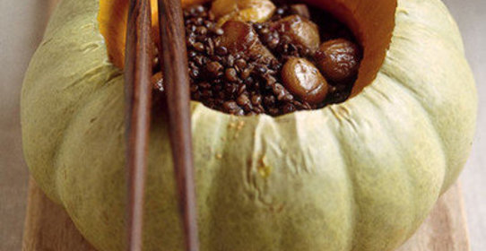 Тыква с чечевицей и каштанами
