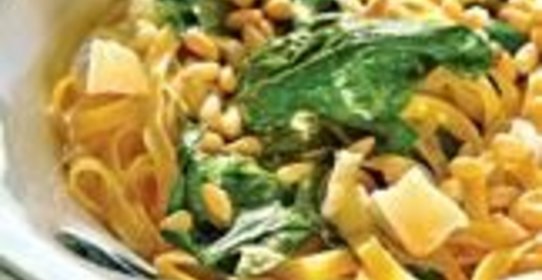 Тальятелле в сливочном соусе, со шпинатом