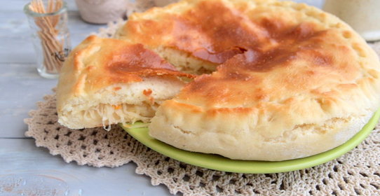Пирог с начинкой из жареной квашеной капусты