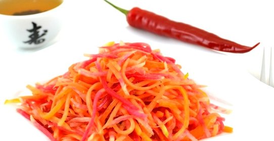 Постный салат из моркови