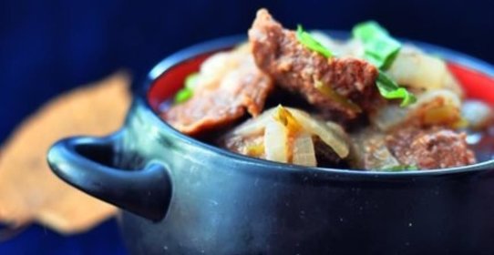 Рагу из телятины в луковом соке