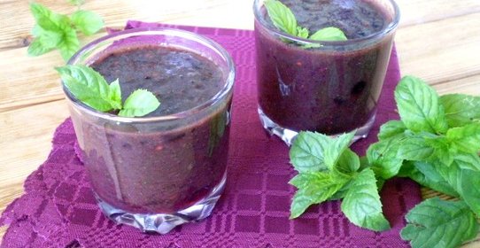 Зеленый коктейль с мятой