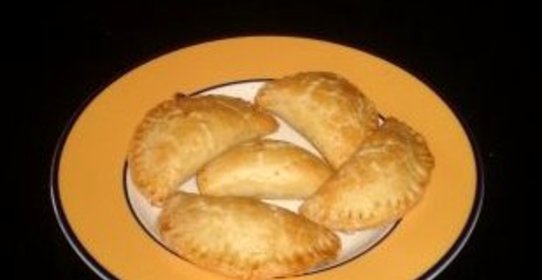 Пирожки с сыром и медом