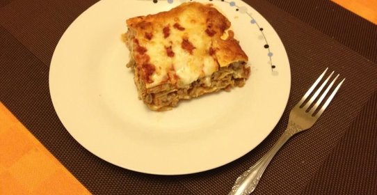 Лазанья мясная под томатным соусом