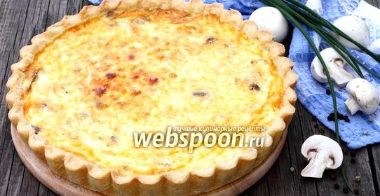 Открытый пирог с грибами и сыром