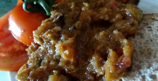 Икра кабачковая с карамелизированным луком в глазури из бальзамического уксуса