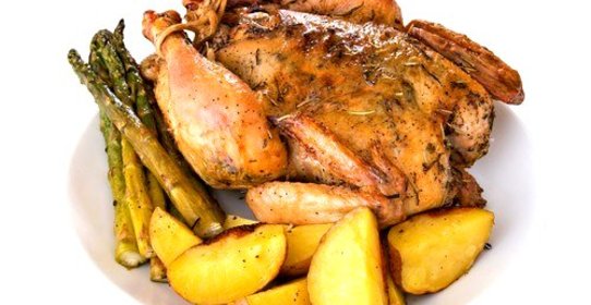 Курица, фаршированная говядиной и клюквой