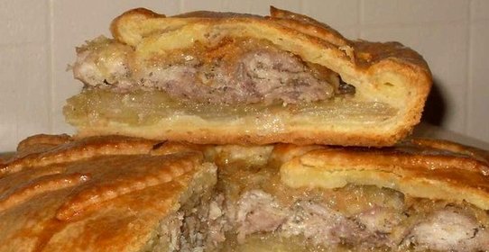 Расстегай с картошкой и мясом