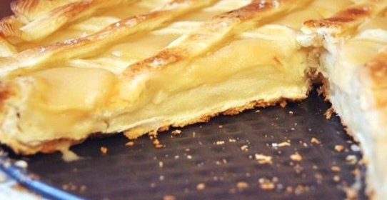 Быстрый слоеный пирог с фруктовым пюре