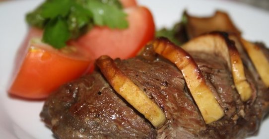 Утиные грудки с ябоками