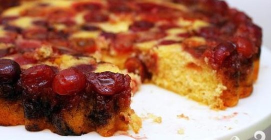 Перевернутый вишневый пирог