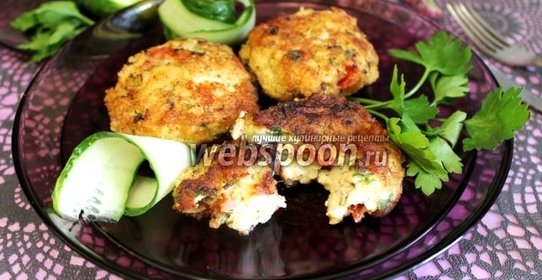 Куриные котлеты с сыром и помидорами