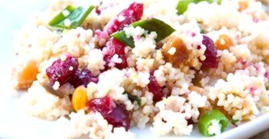 Фруктово-ягодный салат с кускусом