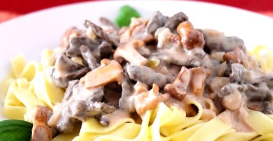Паста с лисичками в сметане