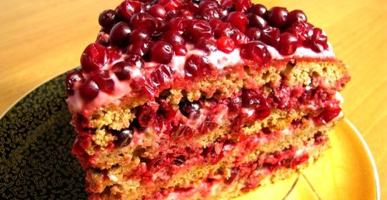 Торт с брусникой