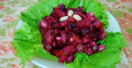 Винегрет с консервированной фасолью и квашеной капустой