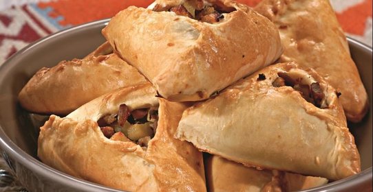 Пирожки со свининой и картофелем