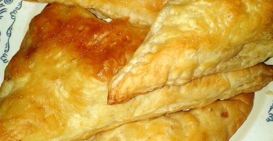 Слойки с курицей и сыром