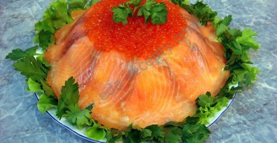 Салат Торт рыбный из семги с икрой
