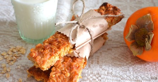 Полоски из овсянки с хурмой