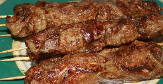 Шашлычки из печени в жировой сетке