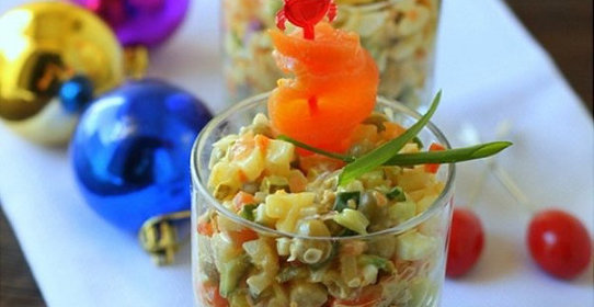 Оливье с малосольной семгой