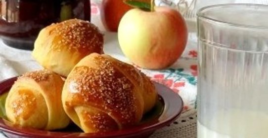 Рогалики с карамельными яблочками