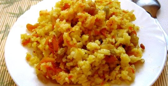 Сладкий плов с сухофруктами