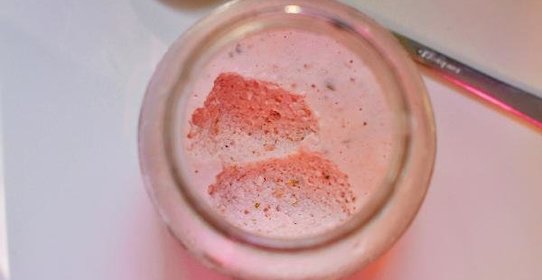 Клубничный мусс с кинзой