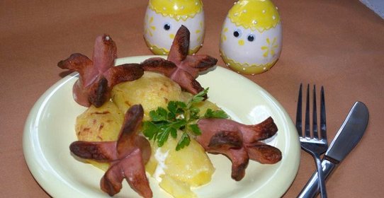 Картофель с сосисками