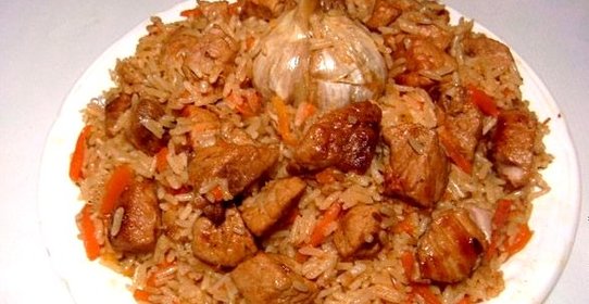 Плов из пропаренного риса со свининой