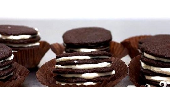 Шоколадное печенье со сливочным кремом