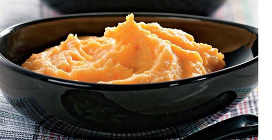 Воздушный сладкий картофель с запеченными яблоками и кардамоном