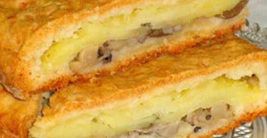 Пирог с начинкой из картофеля и грибов