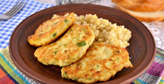 Куриные оладьи с кабачком