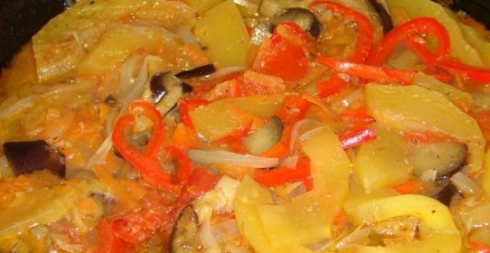 Овощное рагу тушеное с баклажанами и кабачком