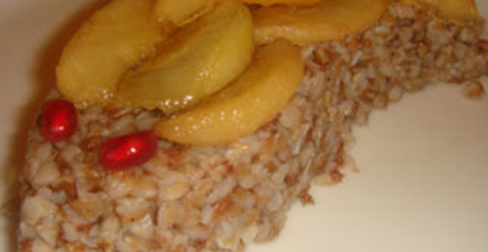 Гречка с корицей и грушей в сиропе