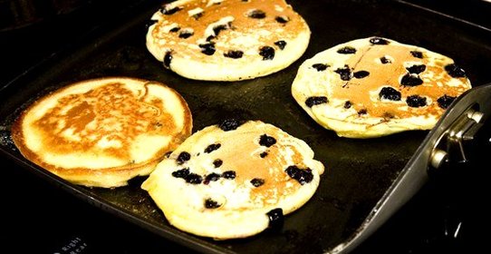 Блинчики с черникой