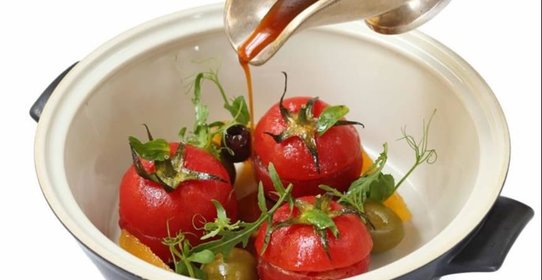 Тажин с помидорами, фаршированными ягнятиной