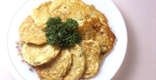 Оладьи из сладкой кукурузы к мясу на гриле