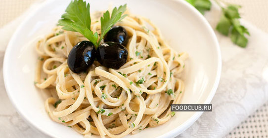 Паста с соусом из тунца и петрушки