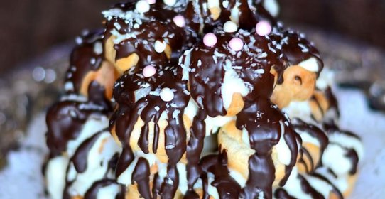 Торт из эклеров