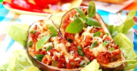 Баклажаны, фаршированные овощами