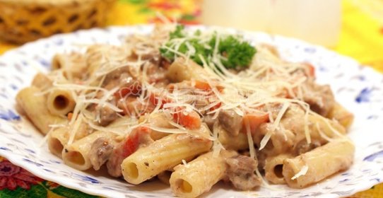 Макароны с мясом и овощами