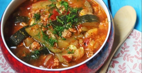 Рагу из цуккини и мясного фарша в прованском стиле
