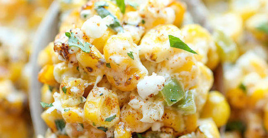 Салат с курицей, кукурузой и сыром