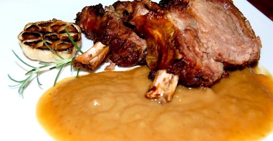 Телятина в чесночном соусе