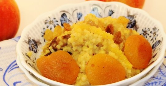 Каша-малаша для детей и взрослых, или каша пшенная на яблочном соке