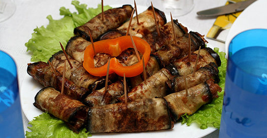 Рулетики из баклажанов