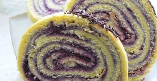 Яблочный рулет